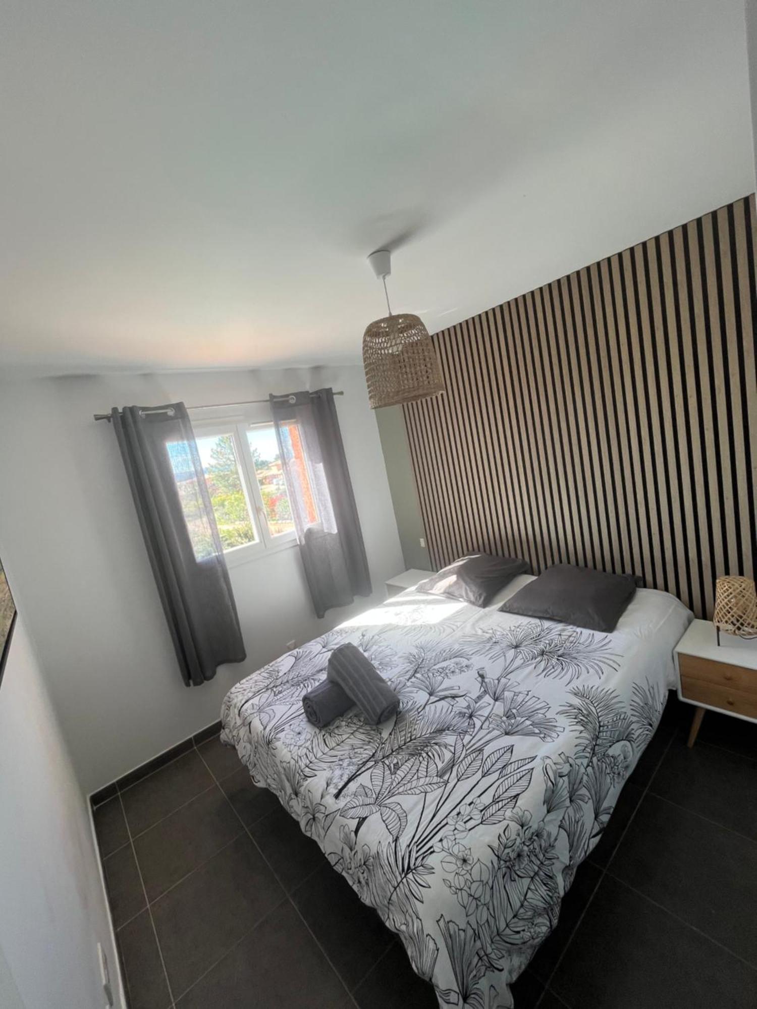 Villa Chez Géraldine Piscine chauffée, proche plage et rivière Lecci Esterno foto